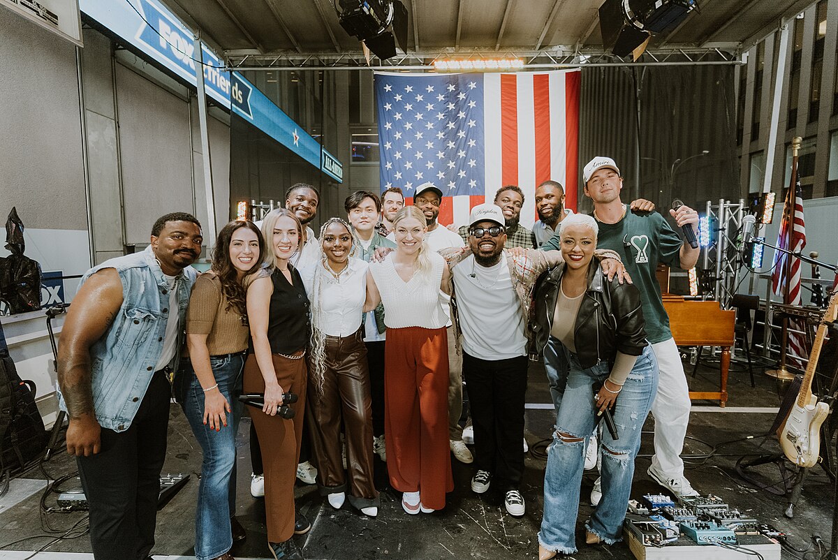 A group photo of maverick city music